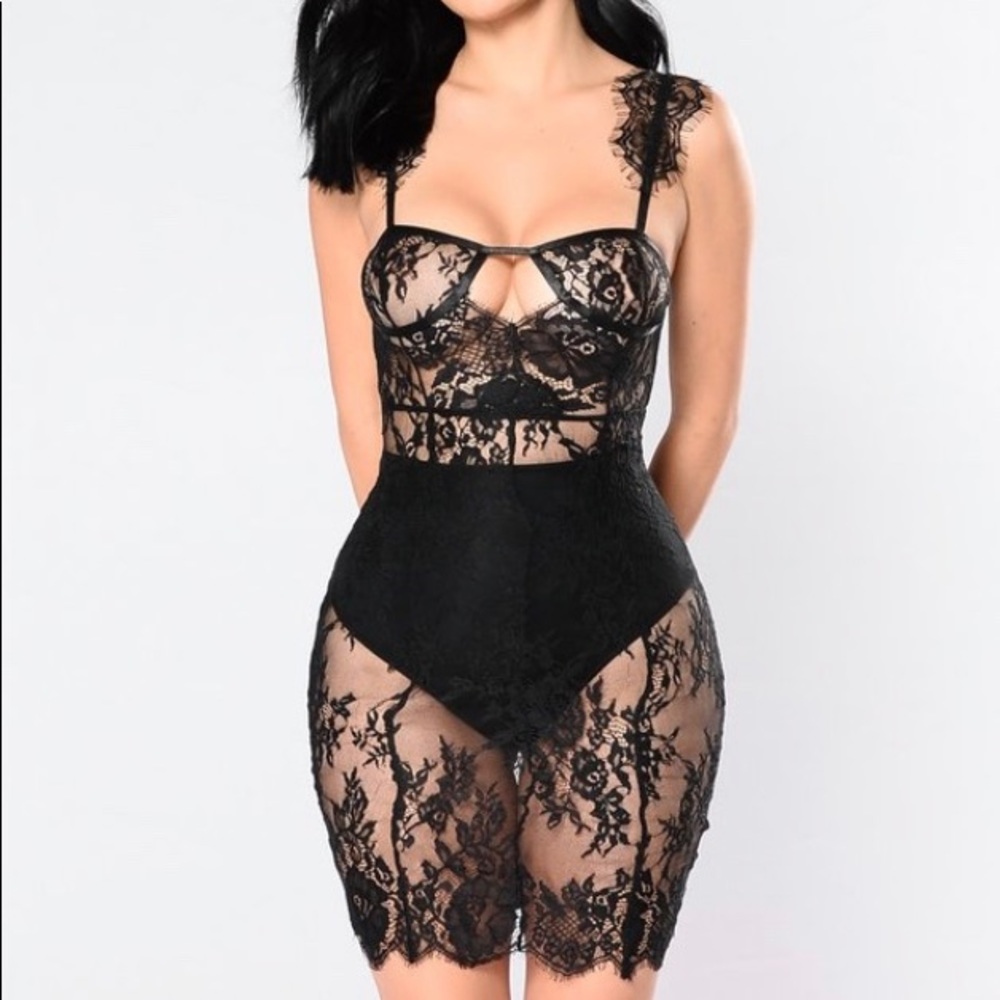 Fashion Nova Fancy Lace Dress